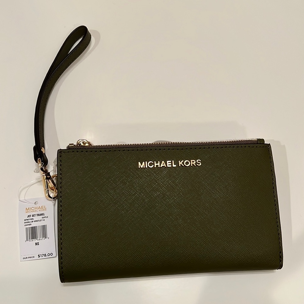 Michael Kors wallet / clutch
